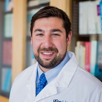 Headshot of Daniel Calabrese