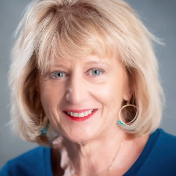 Headshot of Maria Rosa Costanzo