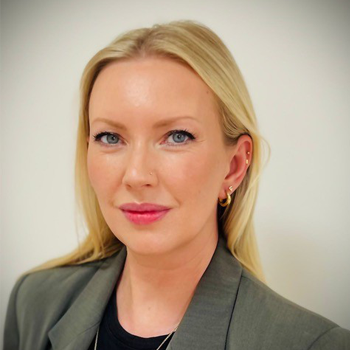 Emma Barnes headshot