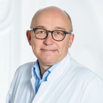 Headshot of Christopher Knosalla