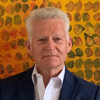 Headshot of Stephan Schueler