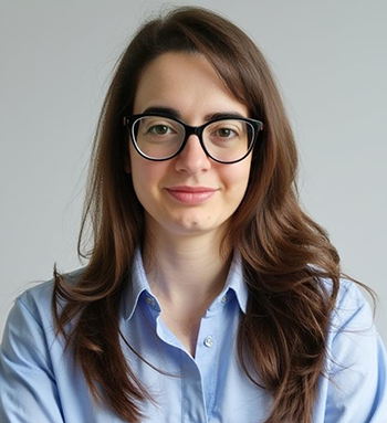 Headshot of Tania Kakoudaki