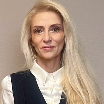 Tania Angjusheva headshot