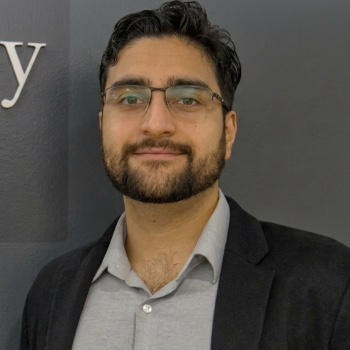 Headshot of Daniel Vosoughi