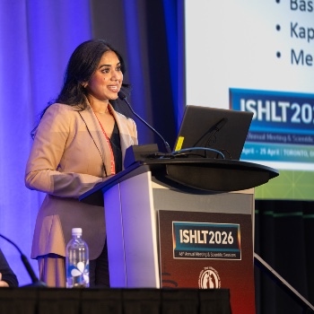 Photo of a woman presenting at ISHLT2026